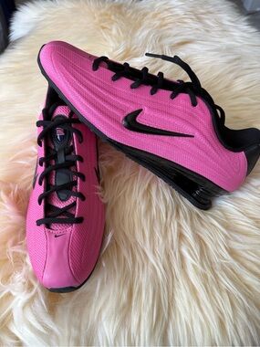 NWT Nike Women's Hot Pink Running Sneakers with Black Swoosh size 10,5